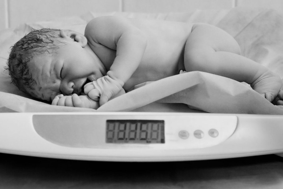 Jak często i jak ważyć niemowlę?