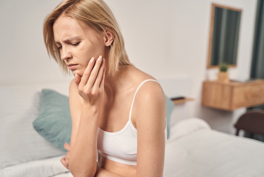 Ból twarzy – przyczyny, objawy i leczenie bólu twarzy