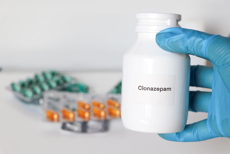 Clonazepam – zastosowanie, jak szybko działa, czy uzależnia