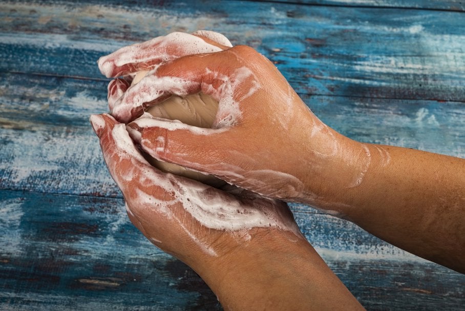 Choroby brudnych rąk – rodzaje, przyczyny, objawy, diagnostyka, leczenie, profilaktyka