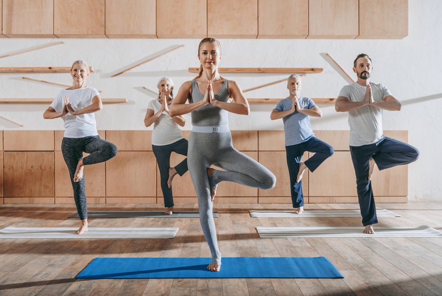 Joga – jak zacząć ćwiczyć, co daje joga, czy pozwala schudnąć? 