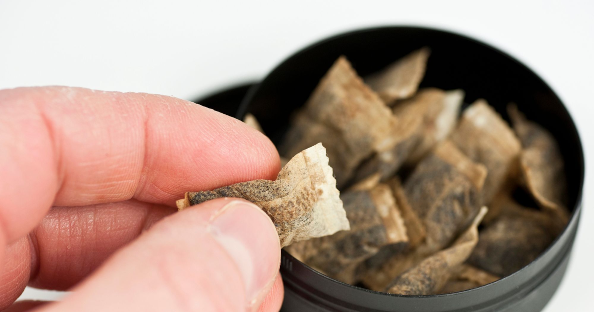 Snus – czym się różni od woreczków nikotynowych i dlaczego nie jest w ...